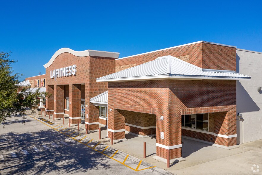 Primary Photo Of 167-199 Mitchell Hammock Rd, Oviedo Unknown For Lease