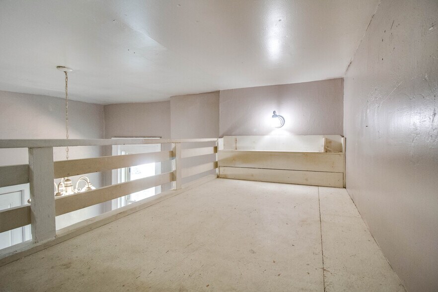 More Photos Of 1011 State St, Alton Apartments For Sale