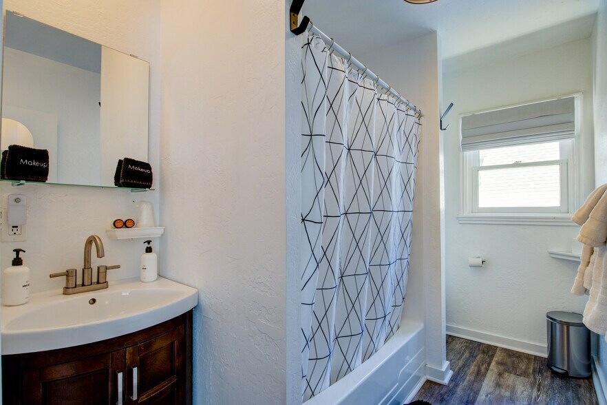 More Photos Of 200 Main St, Downieville Storefront Retail Residential For Sale