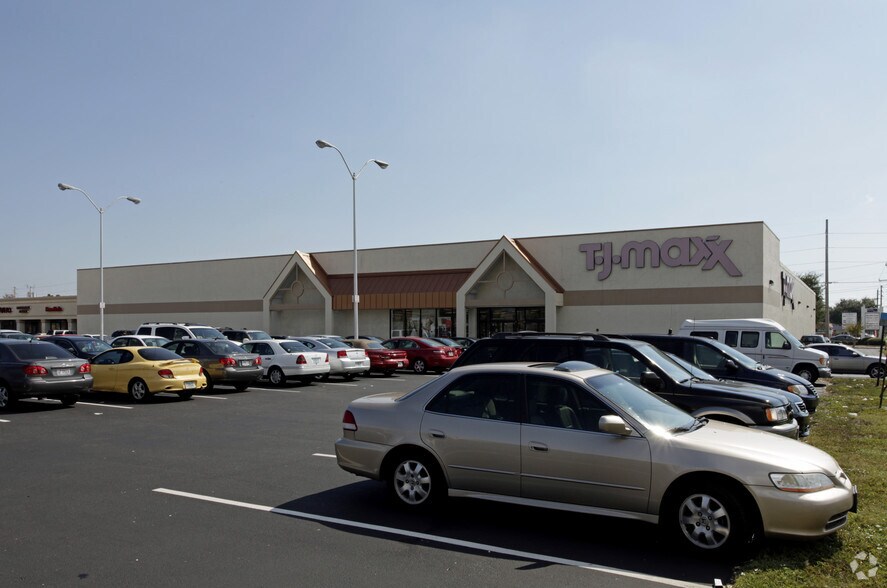 120 S Courtenay Pkwy  