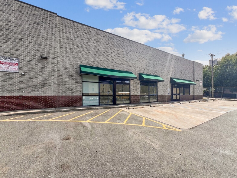 More Photos Of 2380 John F Kennedy Blvd, Jersey City Convenience Store For Lease