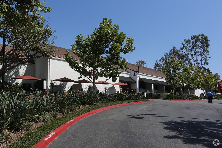 More Photos Of 4541 Campus Dr, Irvine General Retail For Lease