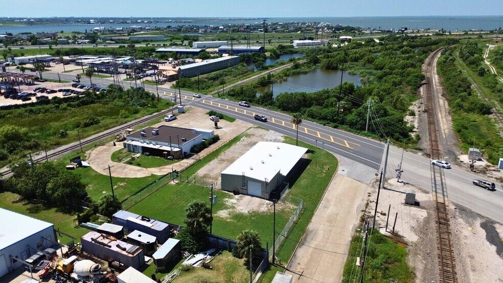 More Photos Of 8017 Harborside Dr, Galveston Loft Creative Space For Sale