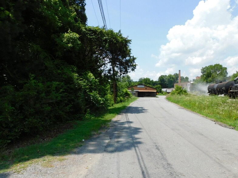 More Photos Of 530 Summit dr, South Boston Warehouse For Sale