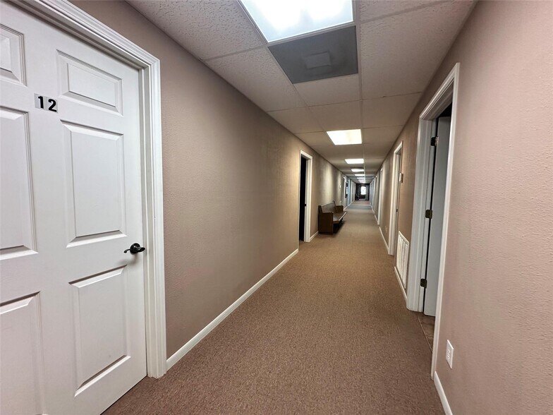 More Photos Of 120 S Charlton St, Woodville Office For Sale