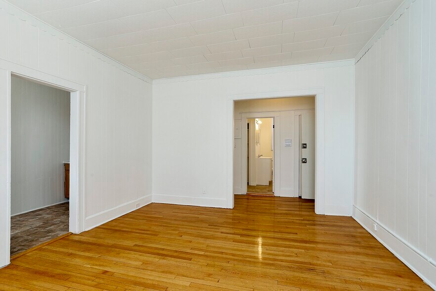 More Photos Of 2826 Windsor Ave, Baltimore Apartments For Sale