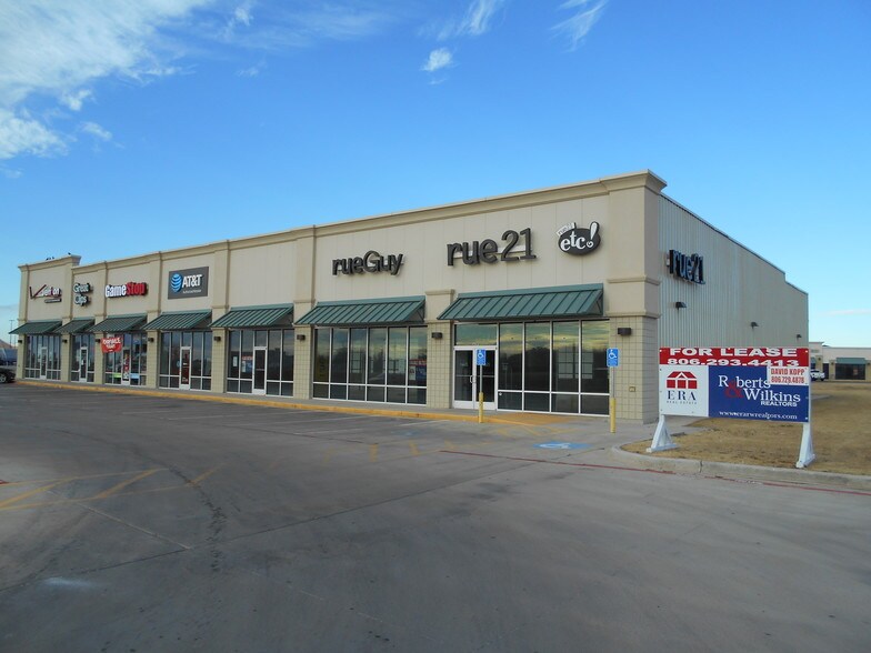 More Photos Of 1601 N I-27, Plainview Storefront Retail Office For Lease