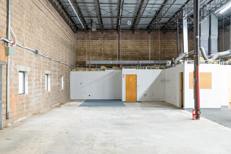 More Photos Of 106 Finnell Dr, Weymouth Unknown For Lease