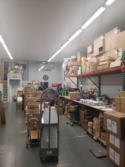 More Photos Of 182 Vermont Ave, Staten Island Light Distribution For Sale