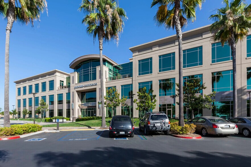 More Photos Of 4790 Eastgate Mall, San Diego Unknown For Lease
