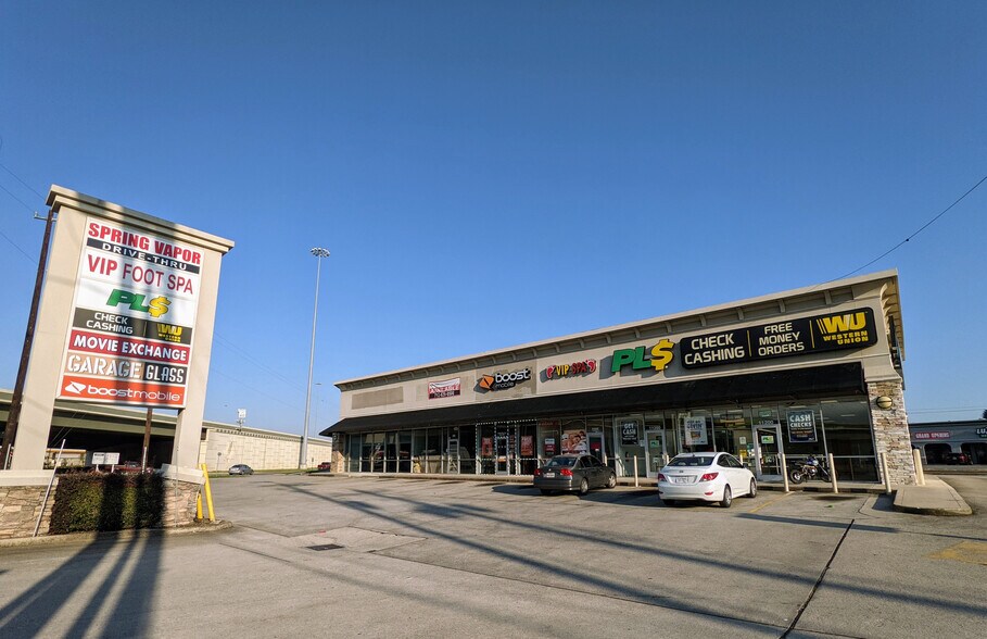 More Photos Of 5240-5392 W 34th St, Houston Unknown For Lease