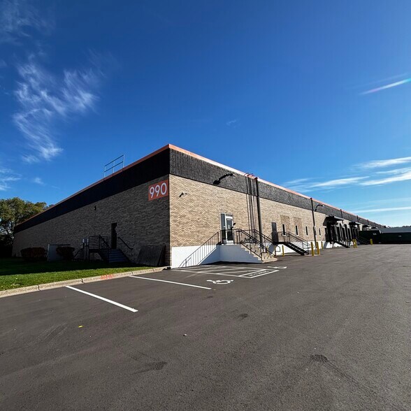 Primary Photo Of 990 Apollo Rd, Eagan Warehouse For Lease