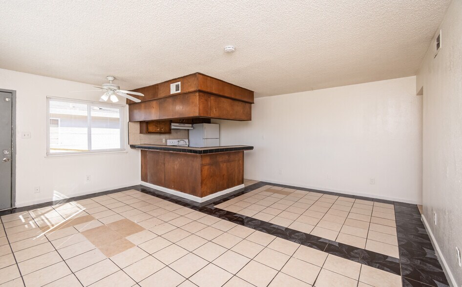 More Photos Of 10 Nedra Ct, Sacramento Apartments For Sale