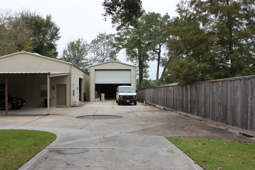 More Photos Of 1115 Chateau Woods Parkway Dr, Conroe Light Manufacturing For Lease