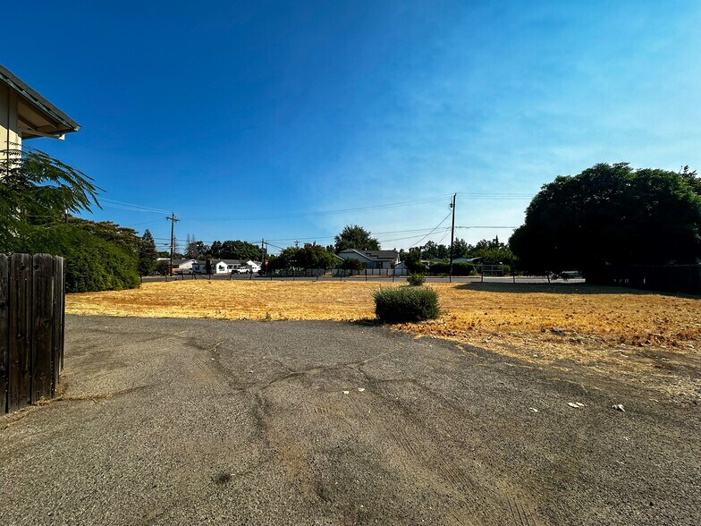 More Photos Of 2161 Ferry St, Anderson Medical For Sale