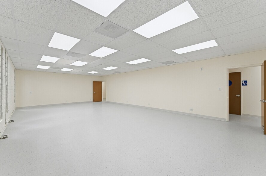More Photos Of 6006 N El Dorado St, Stockton Office For Sale