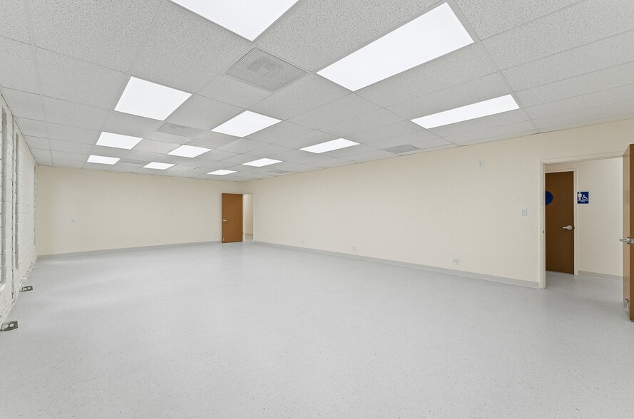 More Photos Of 6006 N El Dorado St, Stockton Office For Sale