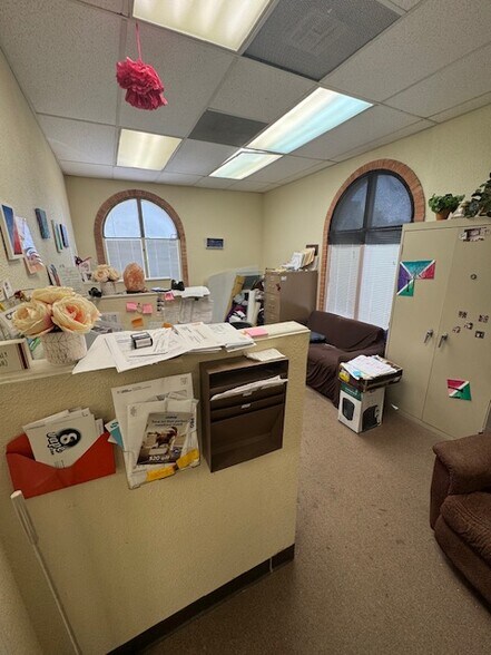 More Photos Of 1747 Citadel Plz, San Antonio Office For Sale