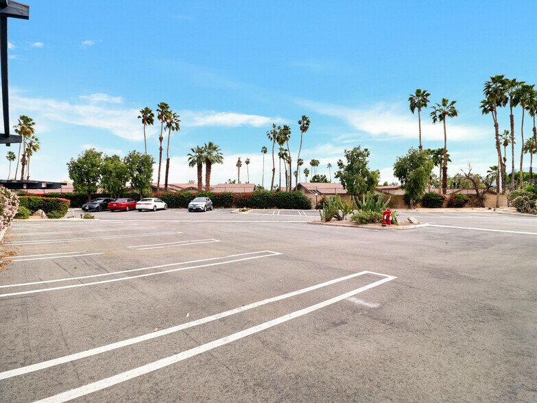 More Photos Of 40004 Cook St, Palm Desert Medical For Lease