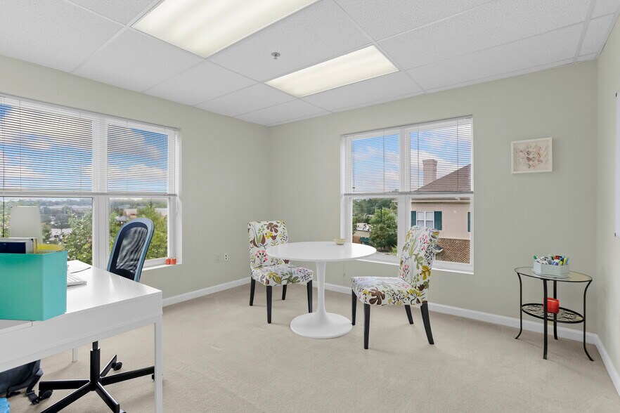 More Photos Of 8180 Lark Brown Rd, Elkridge Office Residential For Sale