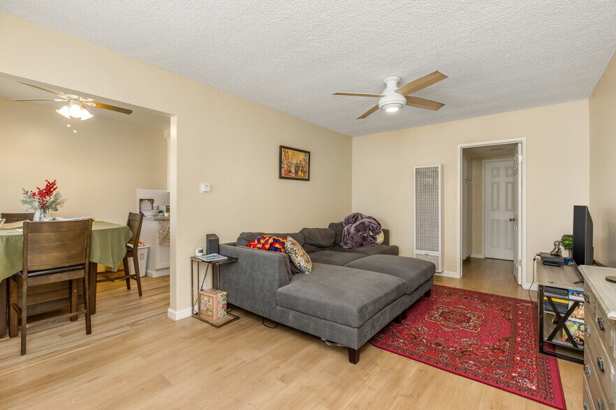 More Photos Of 1021 W 14th St, San Pedro Apartments For Sale