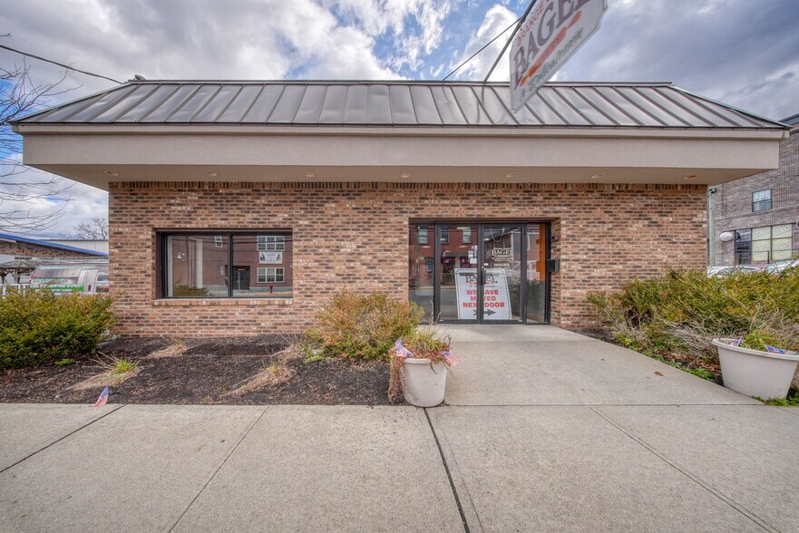 More Photos Of 151 Greenwich Ave, Goshen General Retail For Sale