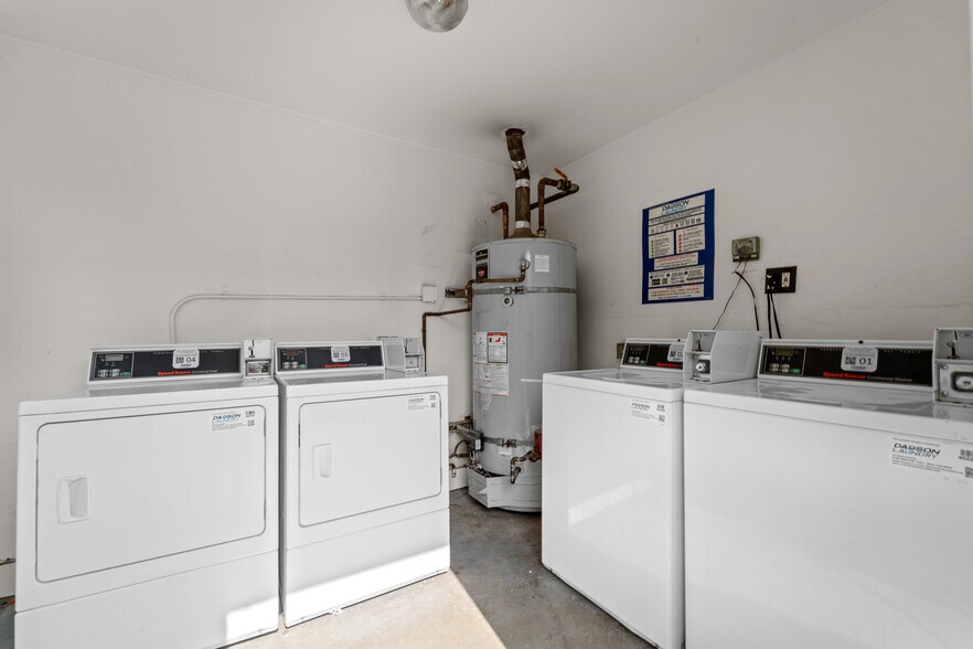 More Photos Of 18356 Napa St, Northridge Apartments For Sale