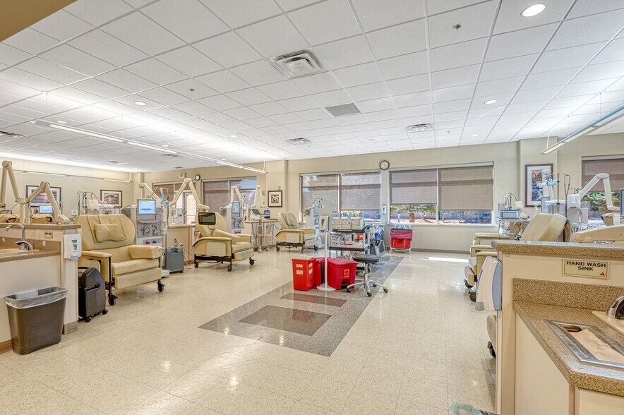More Photos Of 8410 Decatur St, Westminster Medical For Sale