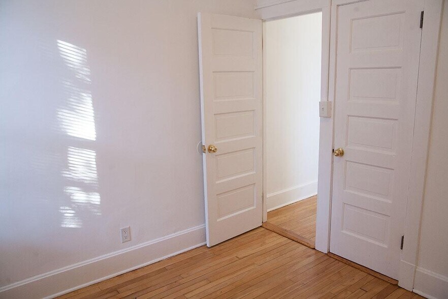 More Photos Of 930 89th Ave W, Duluth Apartments For Sale