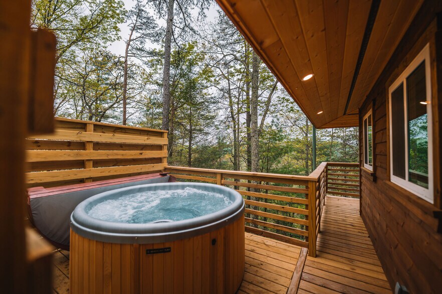 More Photos Of 250 Wood Thrush Lane, Rogers Specialty For Sale