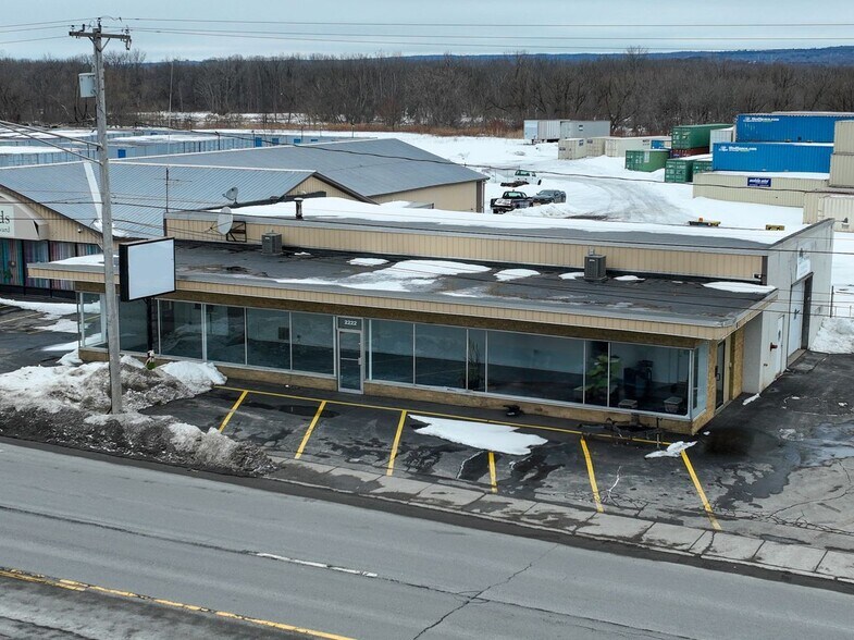 Primary Photo Of 2222 Oriskany Blvd, Utica Auto Dealership For Lease