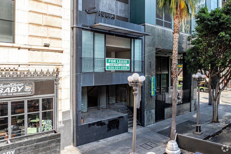 More Photos Of 701 W 7th St, Los Angeles Apartments For Lease