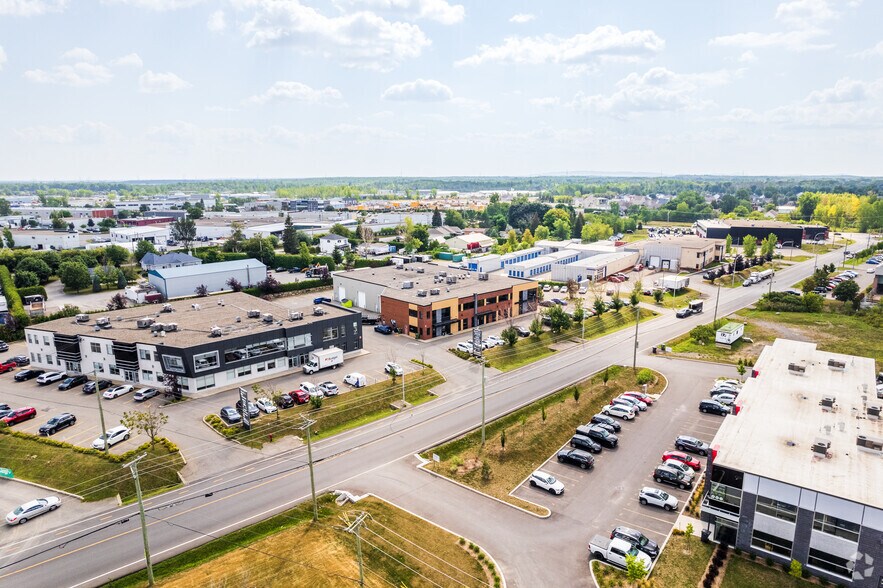 More Photos Of 4935-4995 Rue Ambroise-Lafortune, Boisbriand Flex For Sale