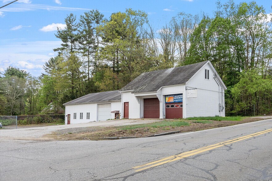 More Photos Of 3 Glen St, Douglas Auto Repair For Sale