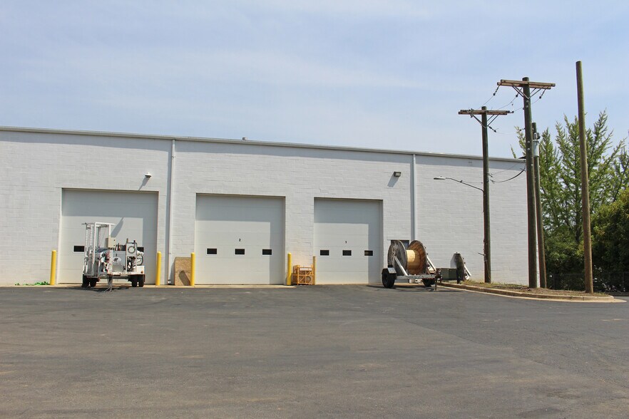 More Photos Of 101 Ritchie Rd, Capitol Heights Warehouse For Sale
