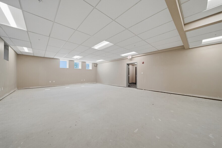 More Photos Of 11 Eldridge St, Lebanon Office For Lease