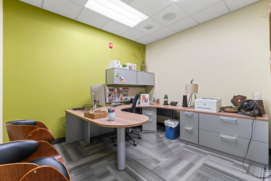 More Photos Of 9404 Margo Ln, Munster Office For Sale