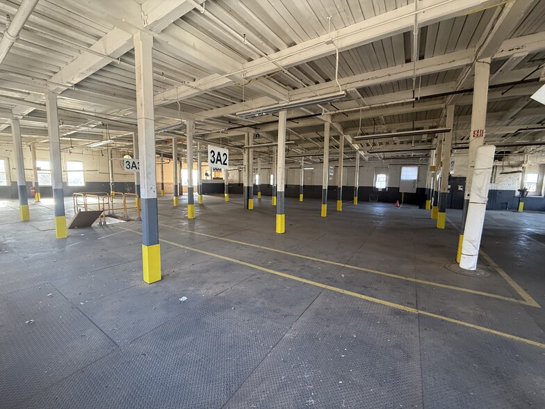 More Photos Of 30 Lenox St, New Haven Warehouse For Sale