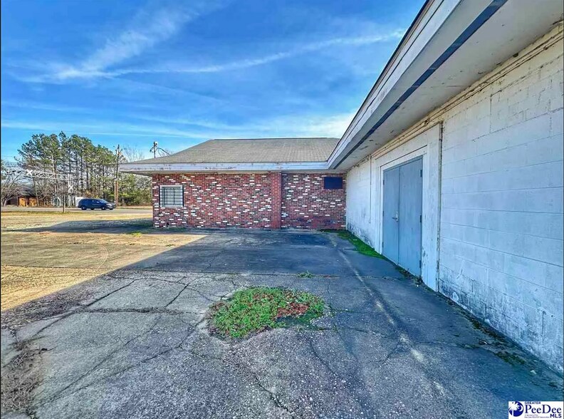 More Photos Of 1007 Highway 301, Dillon Flex For Sale