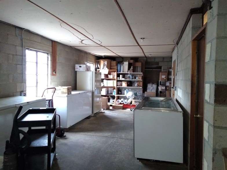 More Photos Of 124 Mahoning Dr E, Lehighton Storefront For Sale