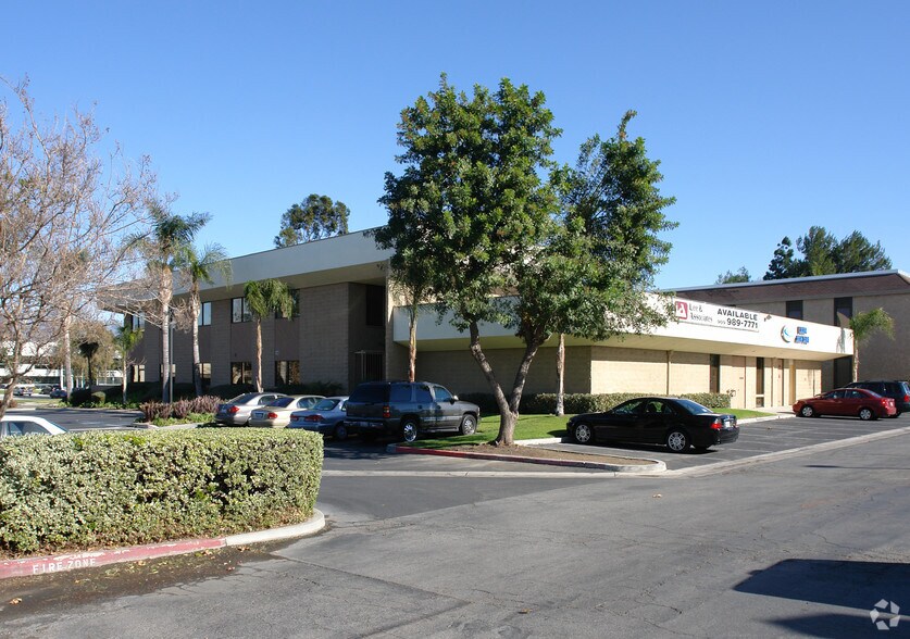 More Photos Of 225 E Airport Dr, San Bernardino Medical For Lease
