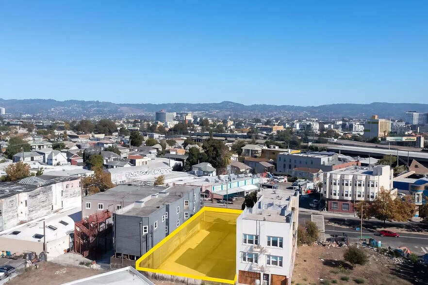 More Photos Of 2321-2323 San Pablo Ave, Oakland Warehouse For Sale
