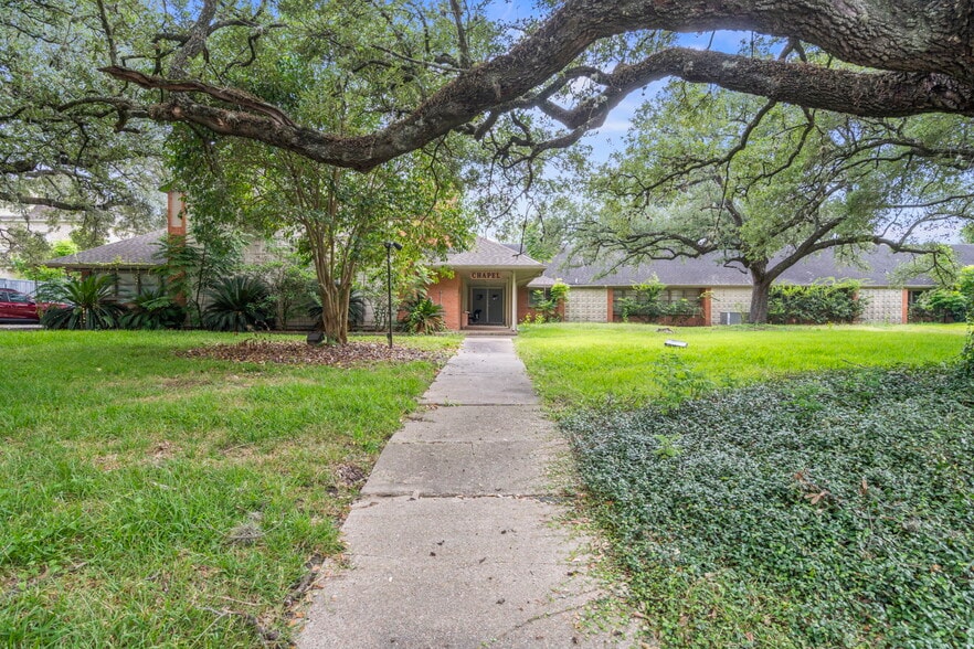 More Photos Of 3511 Linkwood Dr, Houston Religious Facility For Sale