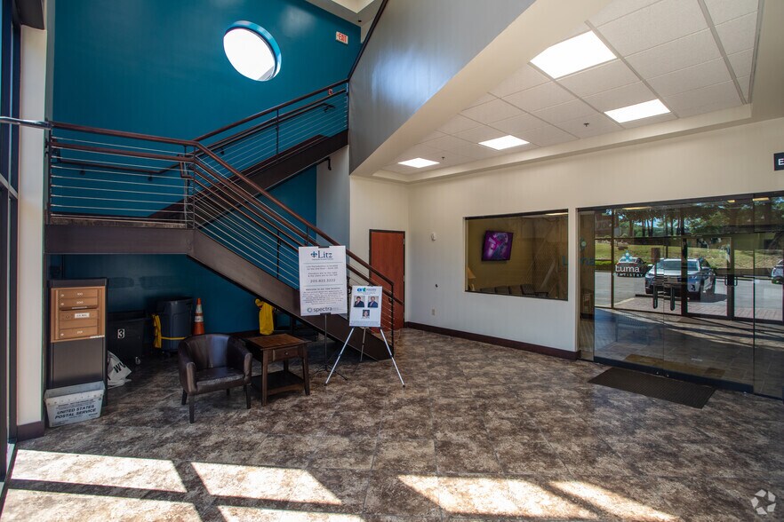 More Photos Of 4501 Southlake Pky, Birmingham Medical For Sale