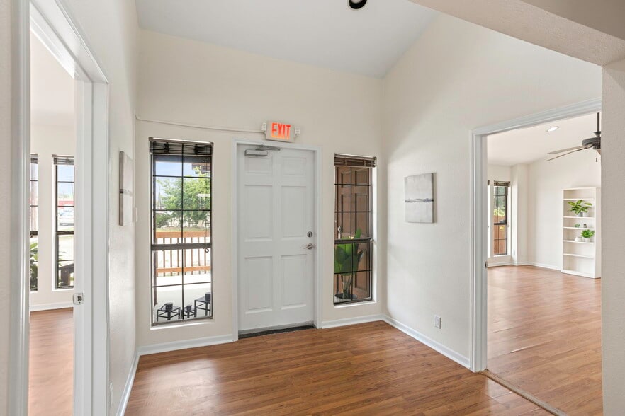 More Photos Of 5600 San Pedro Ave, San Antonio Office Residential For Sale
