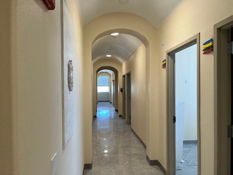 More Photos Of 12185 New World Dr, El Paso Medical For Sale