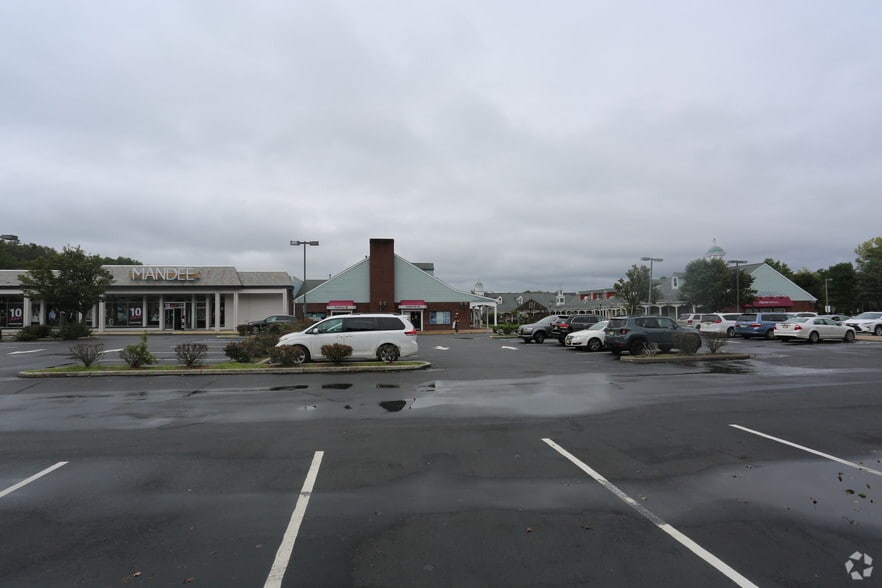 More Photos Of 570-600 Piermont Rd, Closter Fast Food For Lease
