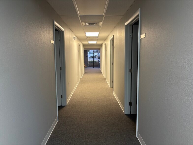 More Photos Of 502 Capital Cir SE, Tallahassee Office For Lease