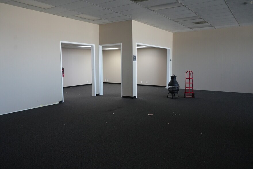 More Photos Of 18225 Hawthorne Blvd, Torrance Storefront Retail Office For Lease