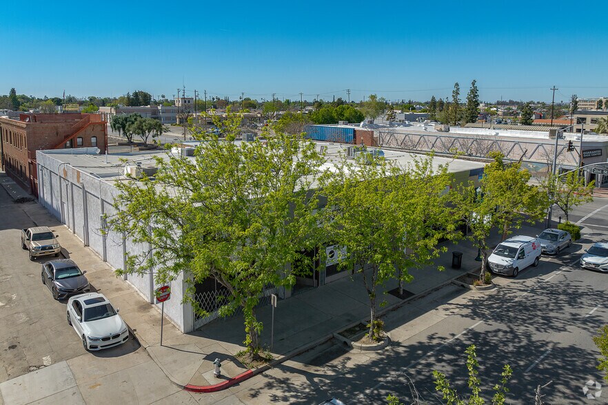 More Photos Of 2019-2023 Chester Ave, Bakersfield Storefront Retail Office For Lease